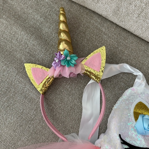 Gorgeous Girls Unicorn Costume - Picture 5 of 5